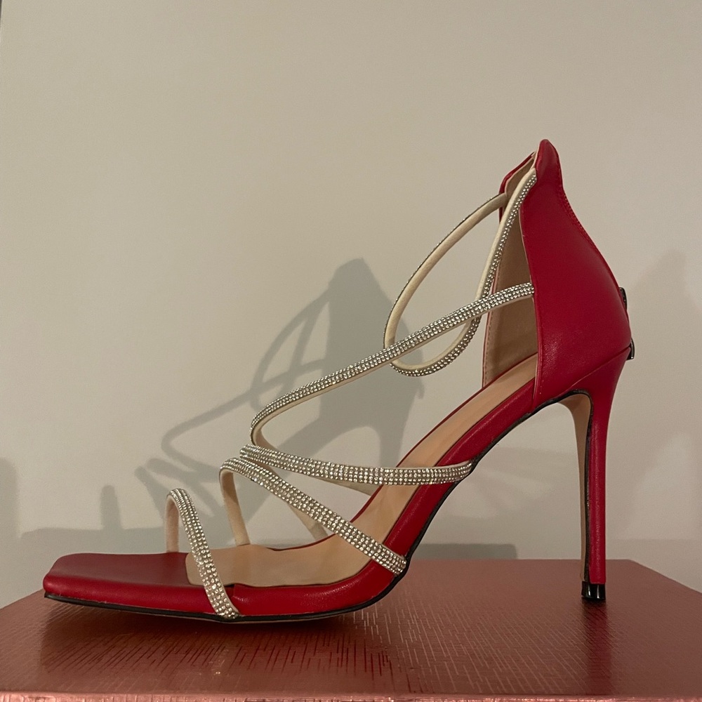 Beautiful Red Heels SZ 9.5